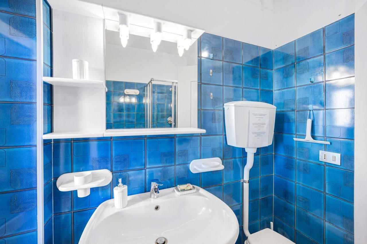 Domus Regina Elena Villa Sanremo Bagian luar foto